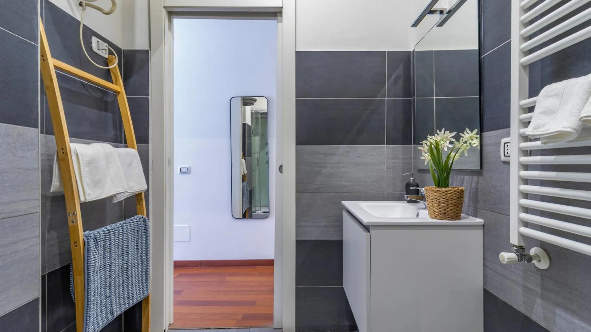 Stradivarius House - Carozzi Apartments Milán Italia