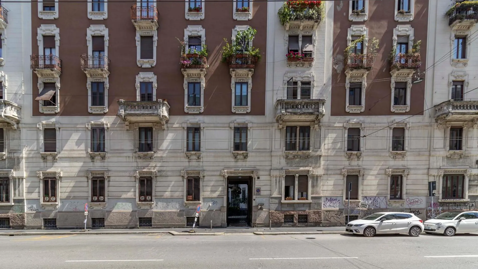 Stradivarius House - Carozzi Apartments Milan Italy