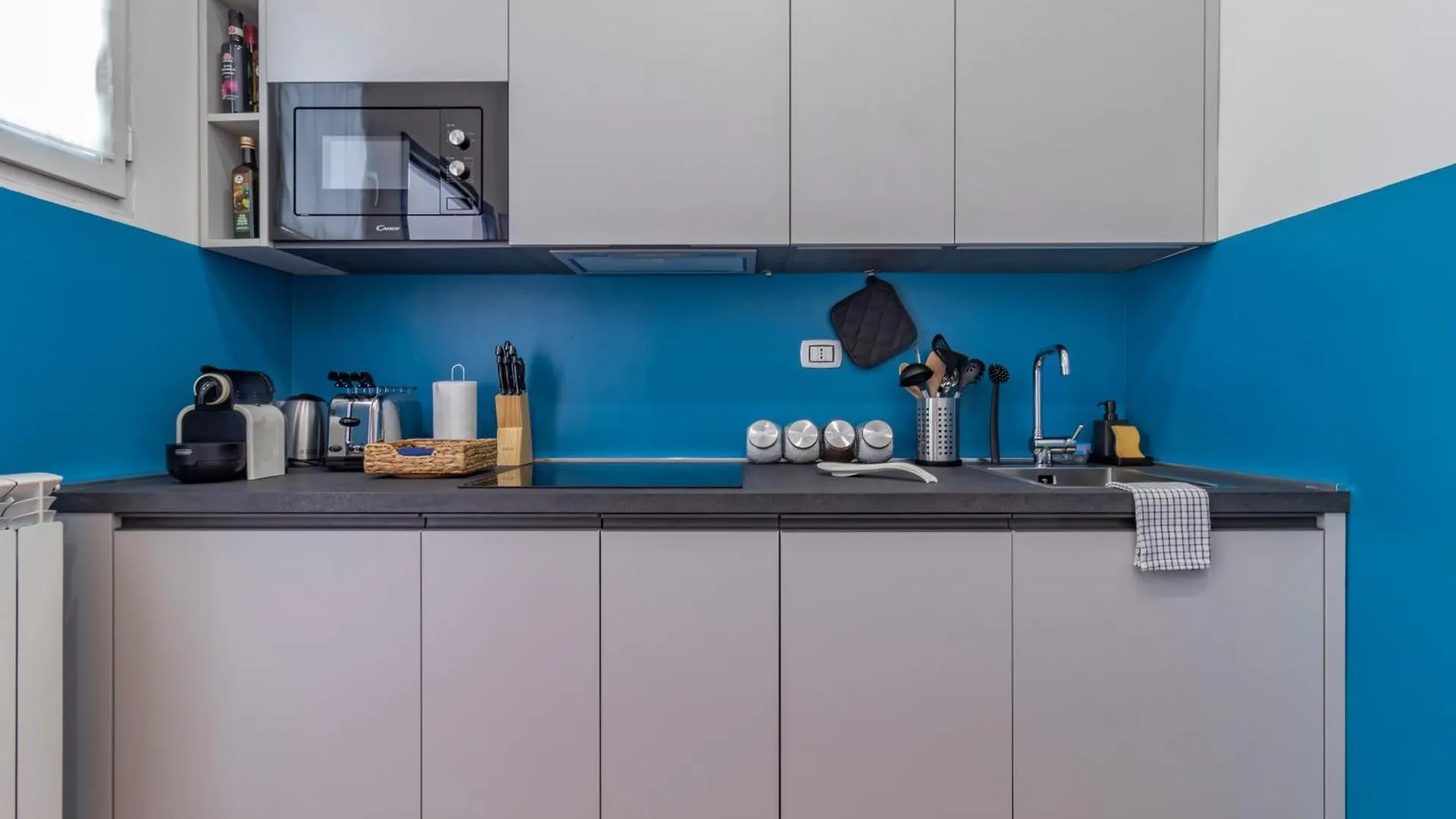 Stradivarius House - Carozzi Apartments Milan Italy